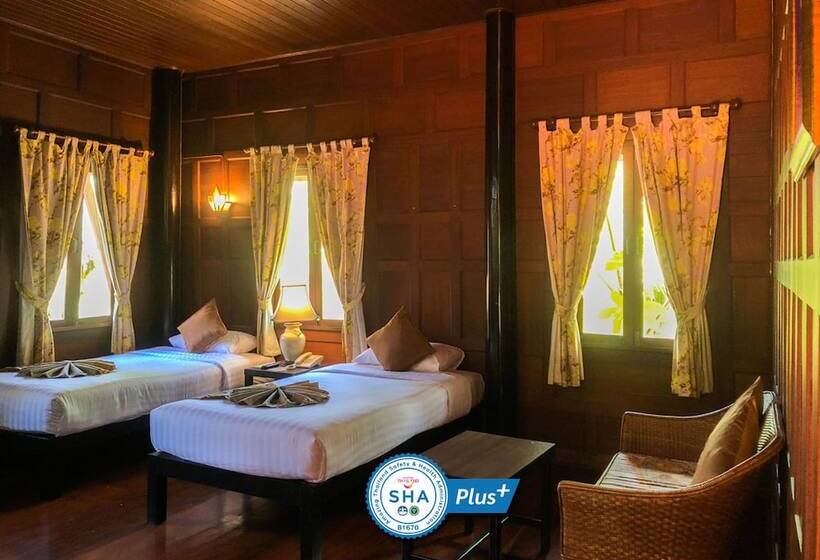 デラックスルーム, Baan Amphawa Resort & Spa