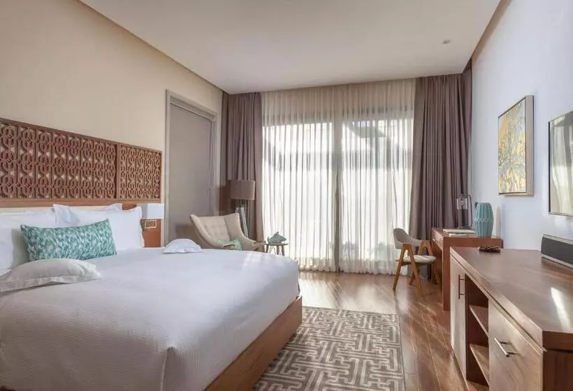 2 Bedrooms Suite Sea View, Eden Roc Cap Cana