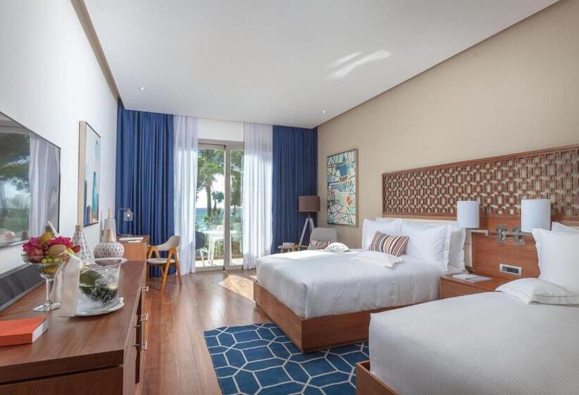 2 Bedrooms Suite Sea View, Eden Roc Cap Cana