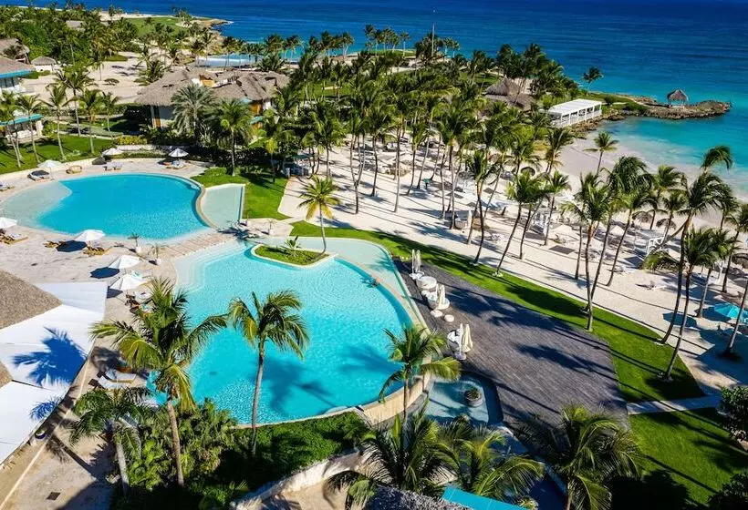 2 Bedrooms Suite Sea View, Eden Roc Cap Cana
