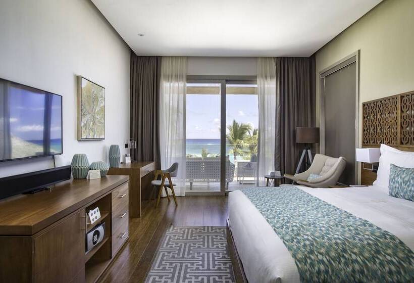 2 Bedrooms Suite Sea View, Eden Roc Cap Cana