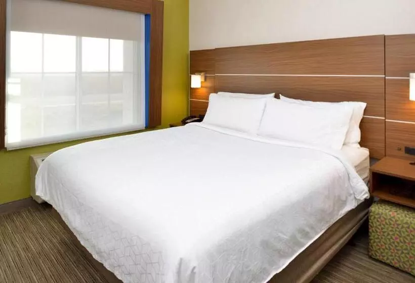 Standard-huone King-vuode, Holiday Inn Express Lodi, An Ihg