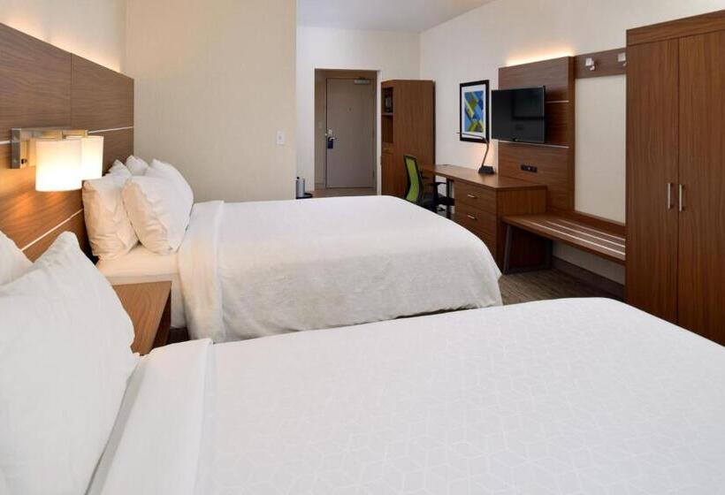 장애인을 위한 스탠다드 룸, Holiday Inn Express Lodi, An Ihg