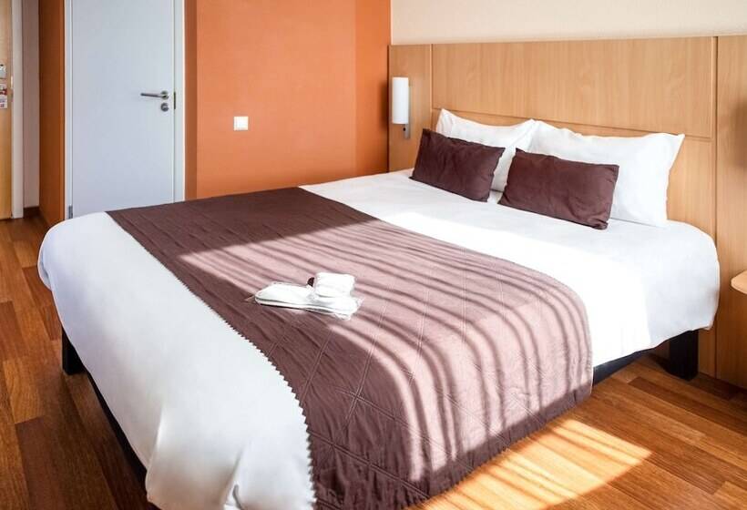 Superior Kamer, Ibis Kaunas Centre