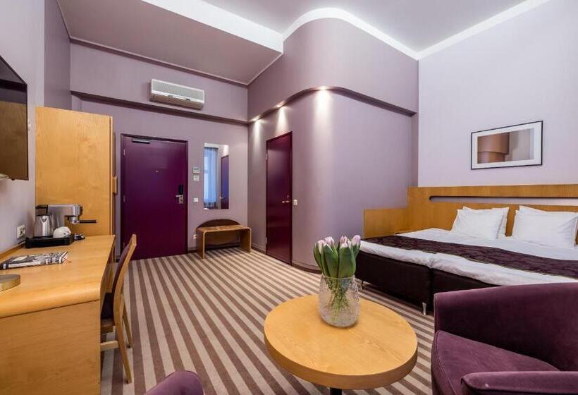 اتاق لوکس, Soho