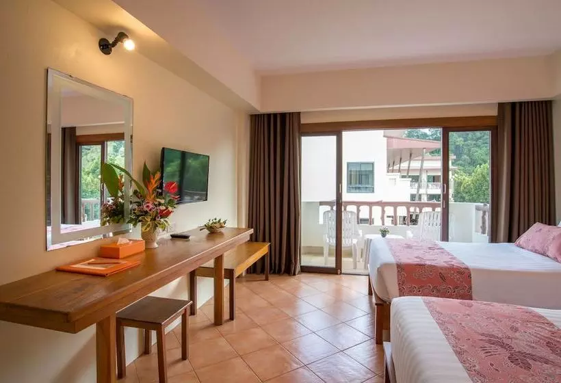 اتاق سوپریور, Srisuksant Resort
