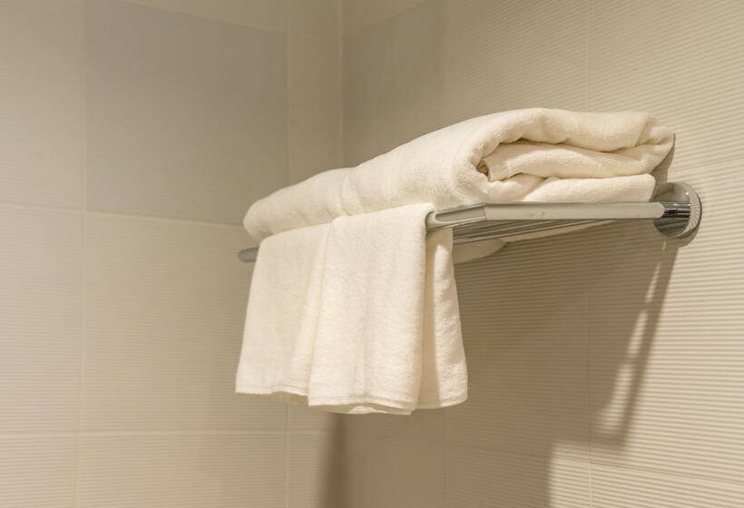 디럭스 룸, Srisuksant Resort