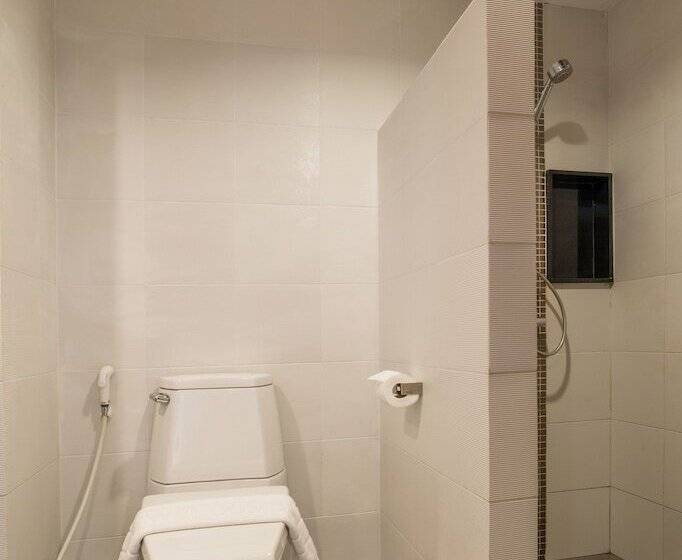 디럭스 룸, Srisuksant Resort