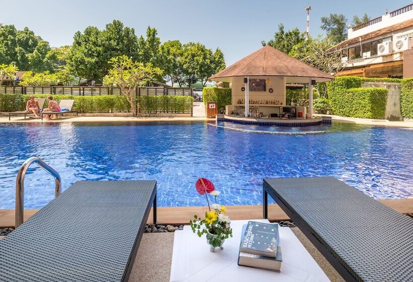 디럭스 룸, Srisuksant Resort