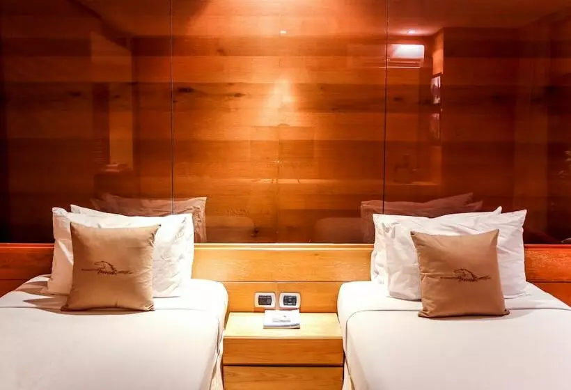 اتاق لوکس با چشم‌انداز دریاچه, The Bonanza Resort Khaoyai