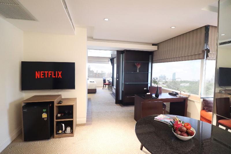 سوییت لوکس, The Quarter Saladaeng By Uhg