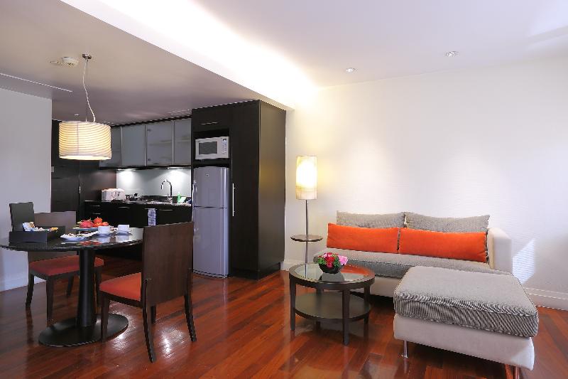 سوییت, The Quarter Saladaeng By Uhg