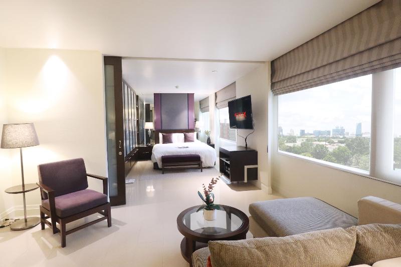 سوییت اجرایی, The Quarter Saladaeng By Uhg