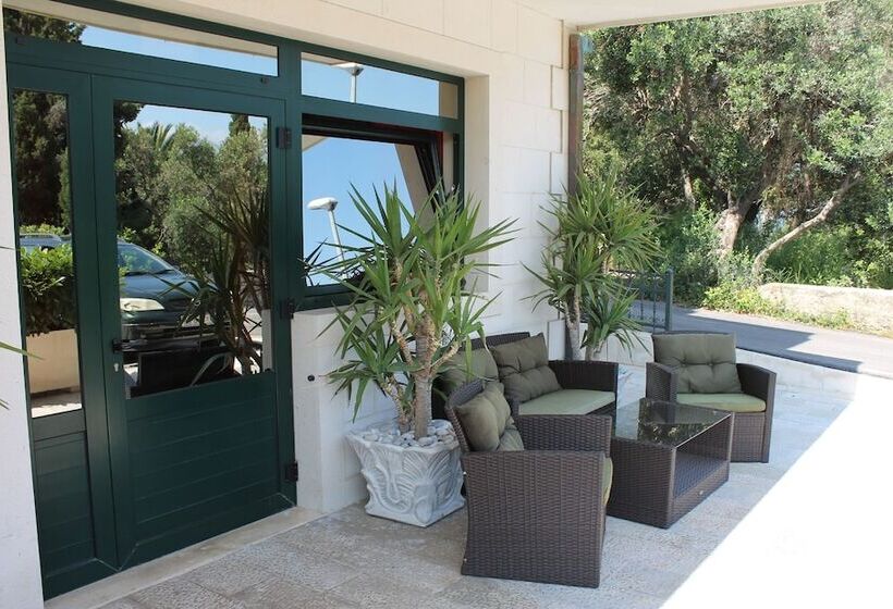 Апартаменты Superior 1 Спальня, Apartments Logos