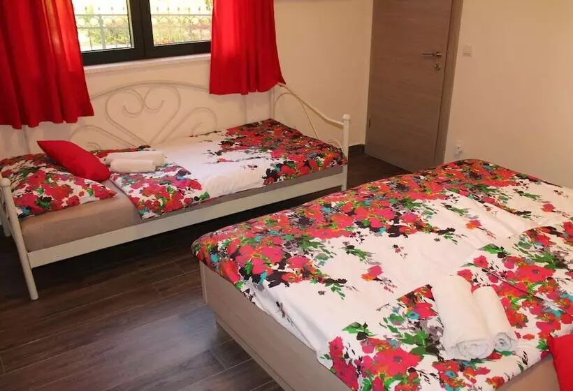 آپارتمان سوپریور 1 خوابه, Apartments Logos