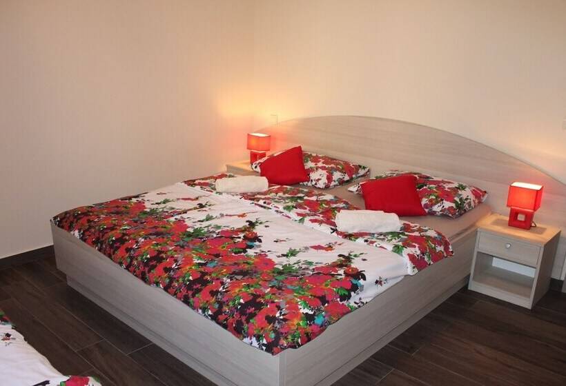 Апартаменты 1 Спальня Вид на Город, Apartments Logos