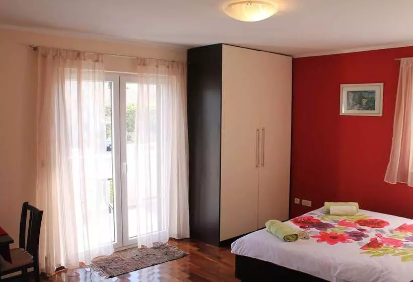 استودیوی پریمیوم, Apartments Logos