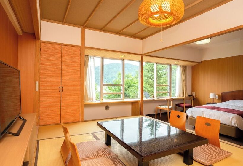 اتاق استاندارد با چشمانداز دریاچه, Fuji Lake