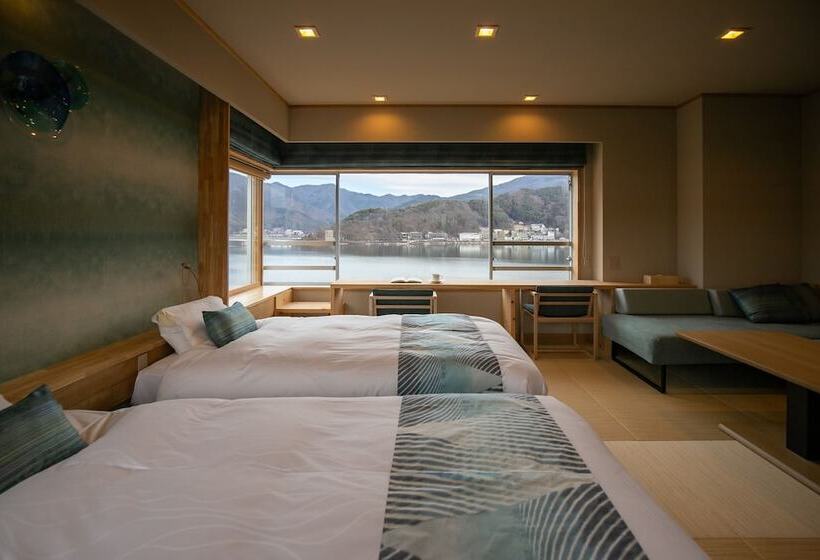 اتاق استاندارد با چشمانداز دریاچه, Fuji Lake