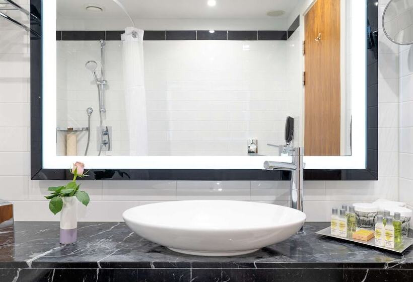 Номер Executive, Hilton London Wembley