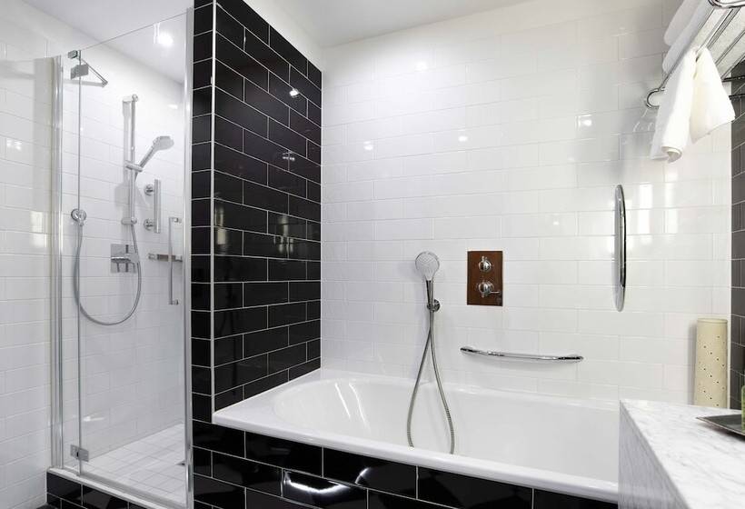 Люкс, Hilton London Wembley