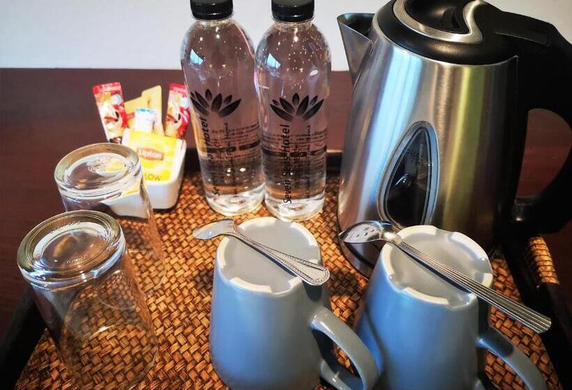 Quarto Deluxe Vista Mar Lateral, Seven Seas