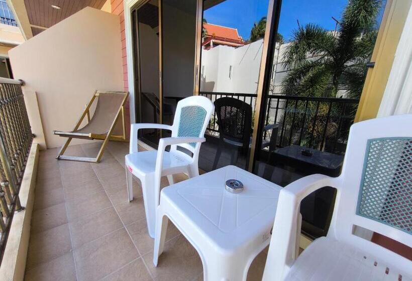 Quarto Deluxe Vista Piscina, Seven Seas