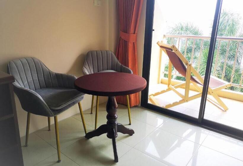 Quarto Deluxe Vista Piscina, Seven Seas