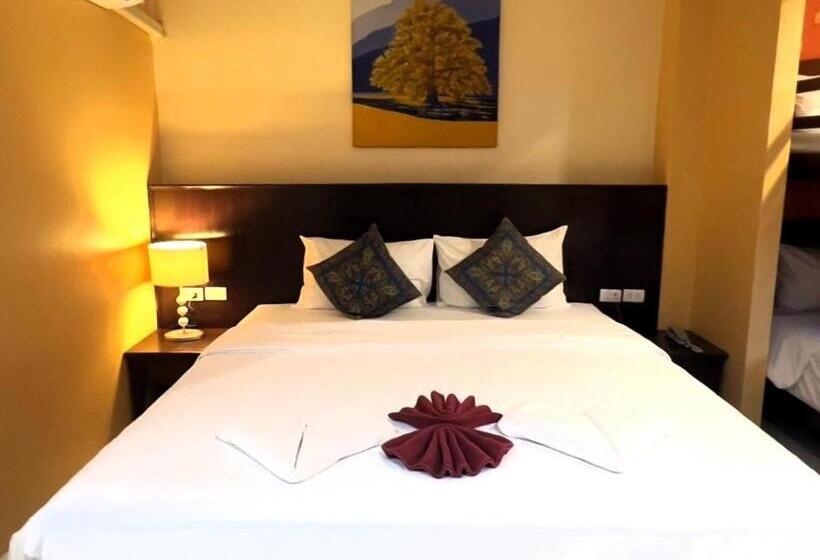 Quarto Familiar, Seven Seas