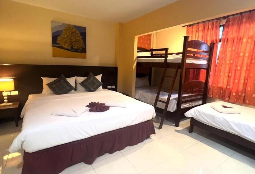 Quarto Familiar, Seven Seas