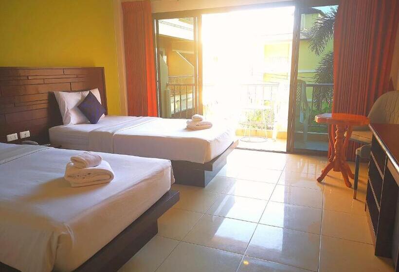 Quarto standard vista piscina, Seven Seas