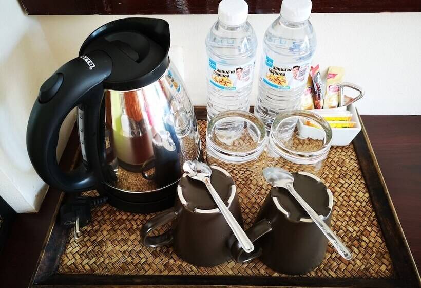 Quarto Deluxe Vista Piscina, Seven Seas