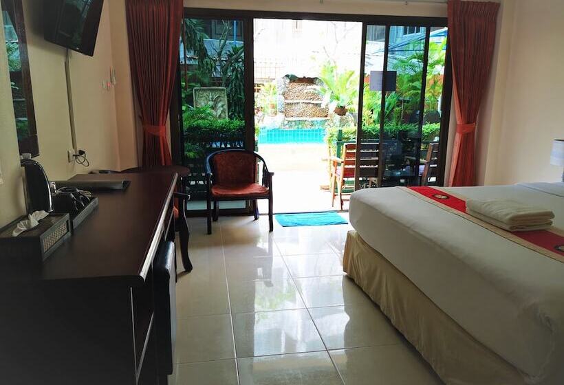 Quarto Deluxe Vista Piscina, Seven Seas