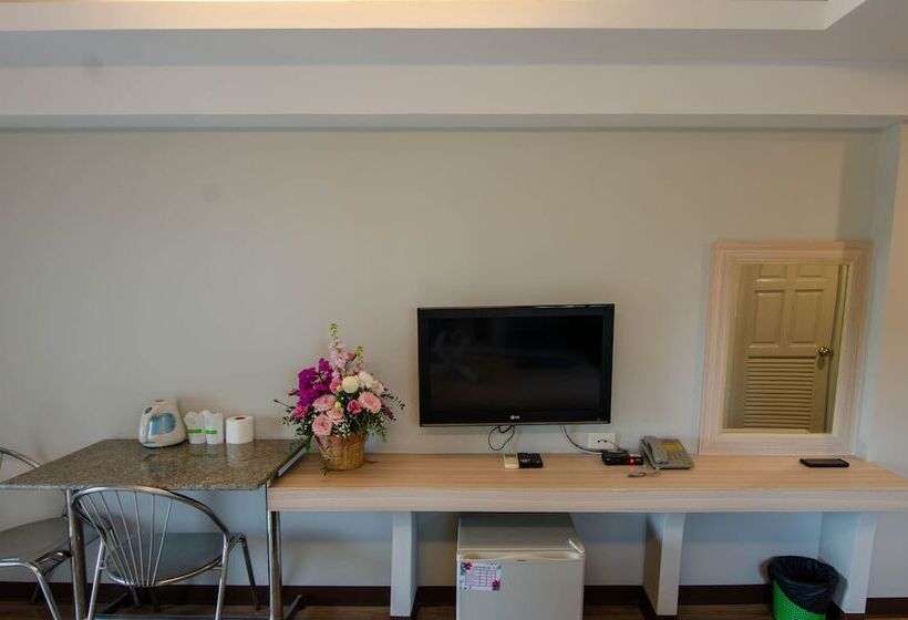 اتاق لوکس, Tara Lake