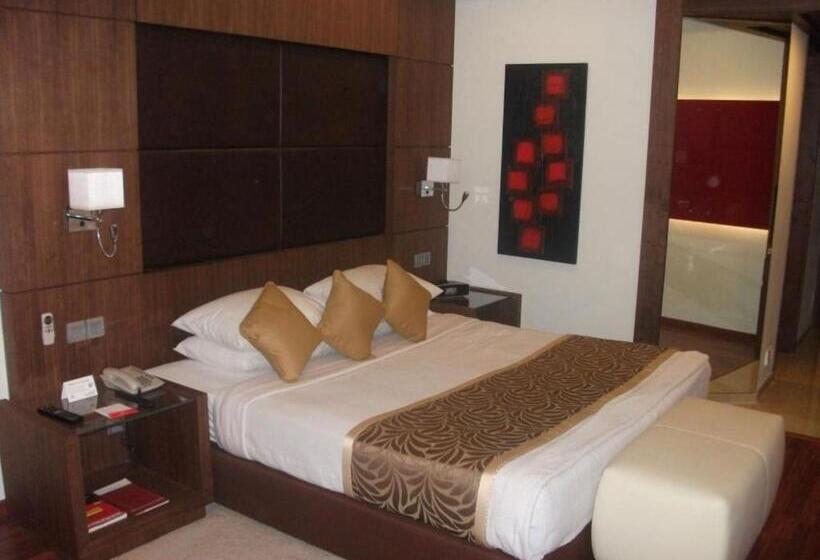 Номер Executive, The Residency Towers Coimbatore