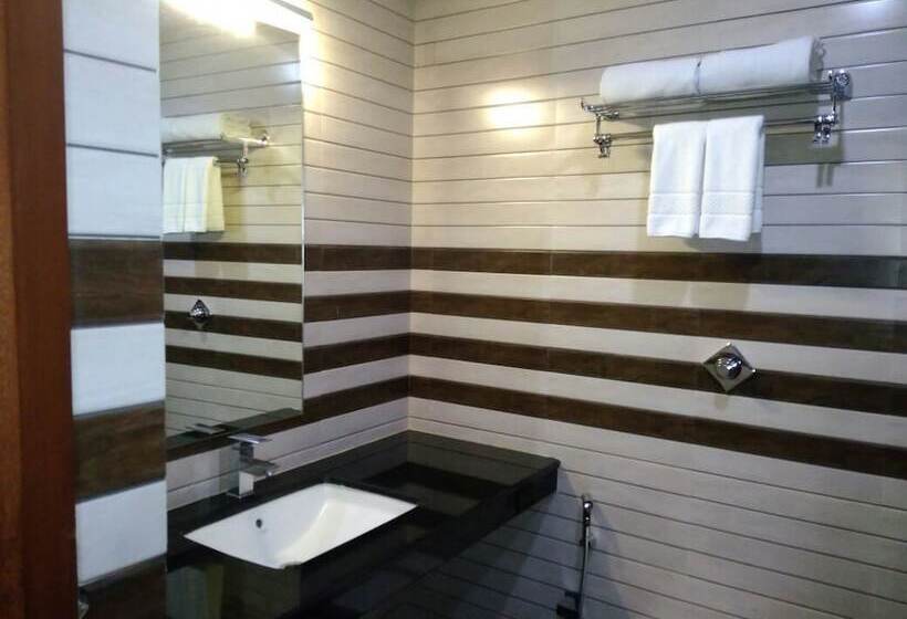 اتاق رویال, The Royal Comfort