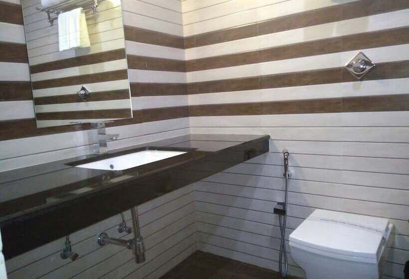 اتاق رویال, The Royal Comfort