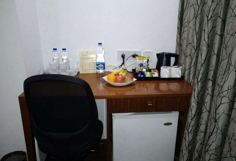 اتاق رویال, The Royal Comfort