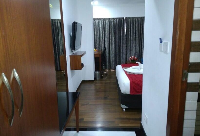 اتاق رویال, The Royal Comfort