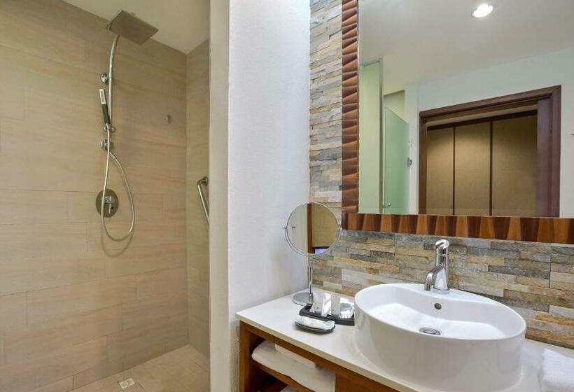 带大床的行政房间, The Westin Playa Bonita Panama