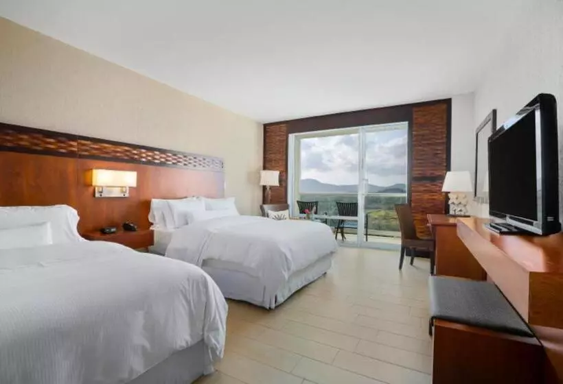 اتاق لوکس با چشم‌انداز باغ, The Westin Playa Bonita Panama