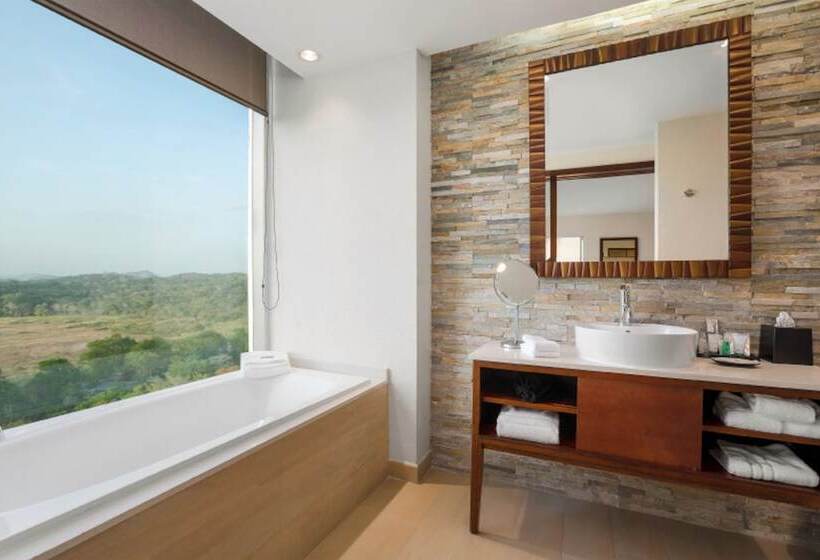 豪华海景房带阳台, The Westin Playa Bonita Panama