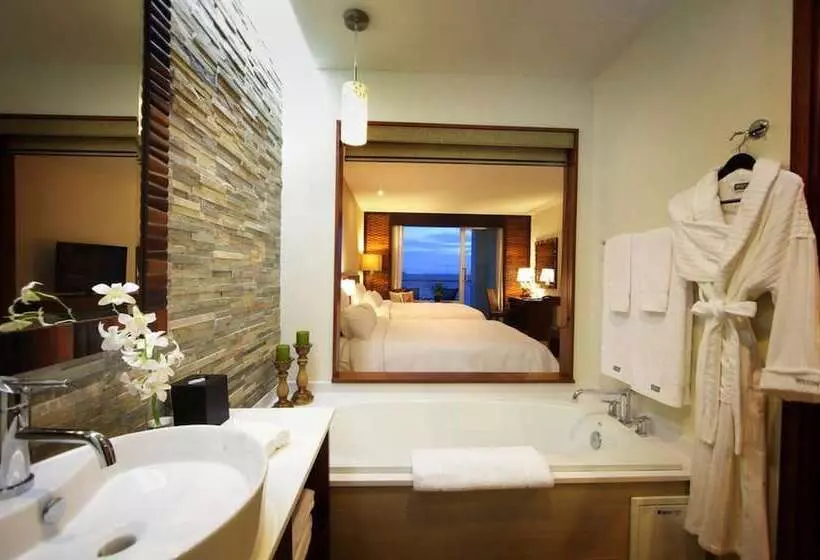 اتاق لوکس با بالکن و چشم‌انداز دریا, The Westin Playa Bonita Panama