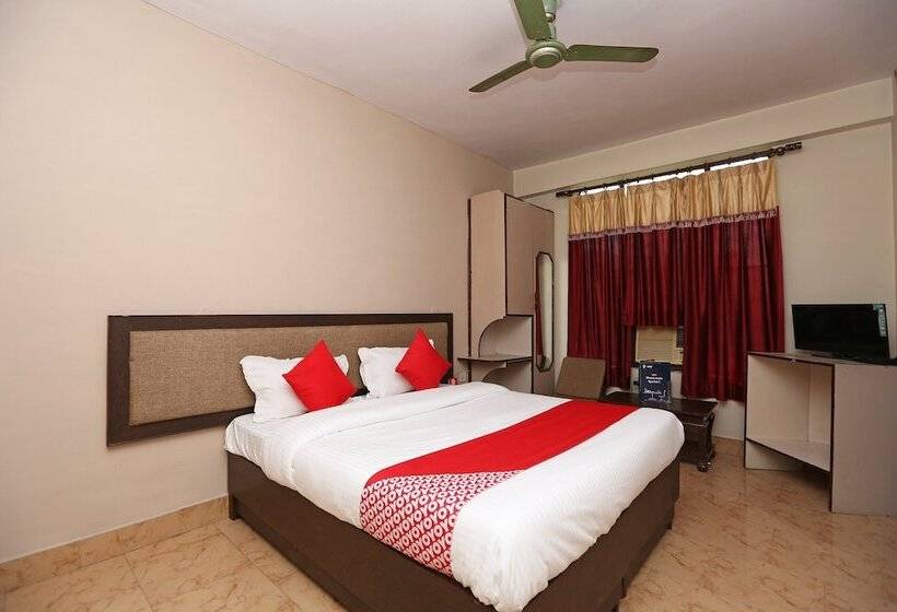 디럭스 룸, Hotel Udupi Inn