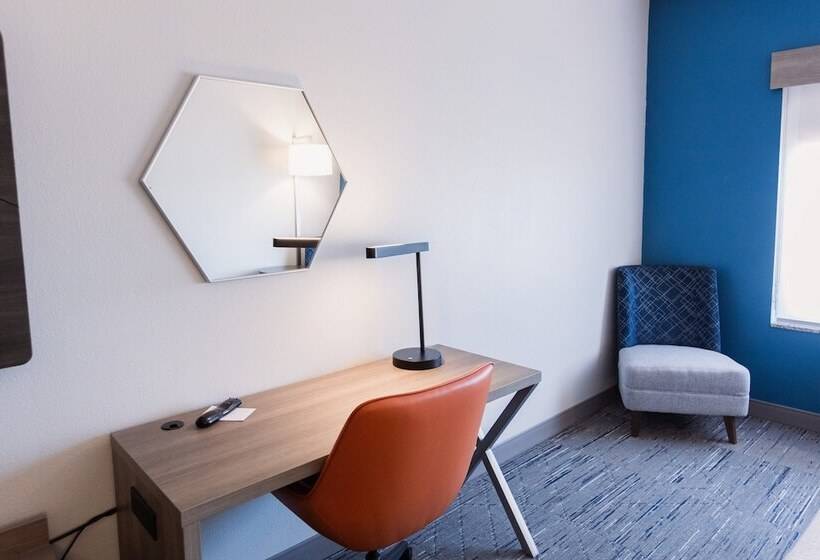 자쿠지 스위트, Holiday Inn Express & Suites Guthrie By Ihg