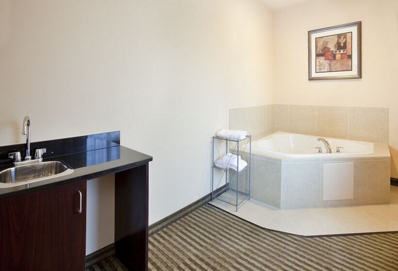 Люкс с гидромассажем, Holiday Inn Express & Suites Guthrie By Ihg