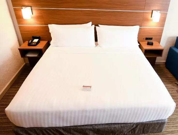 Superior-huone, Holiday Inn Express Hotel & Suites Port Clinton Catawba Island, An Ihg