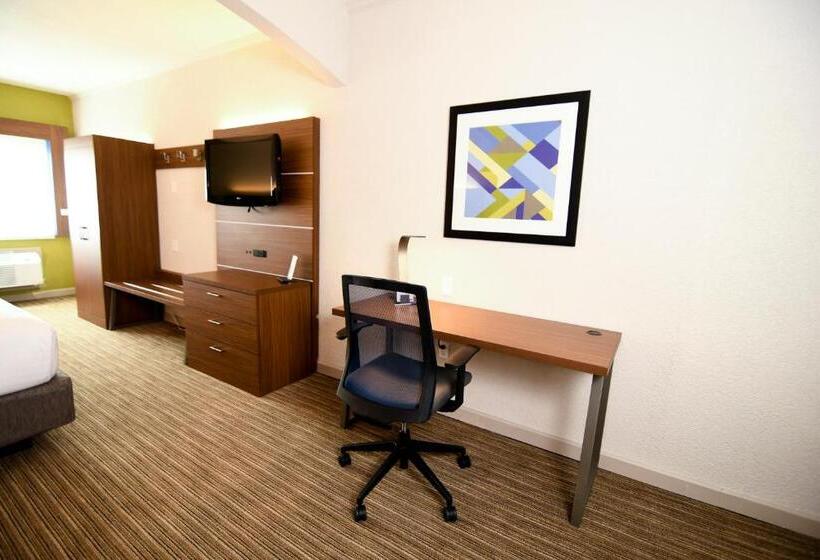 Люкс Адаптированный для Инвалидов, Holiday Inn Express Hotel & Suites Port Clinton Catawba Island, An Ihg