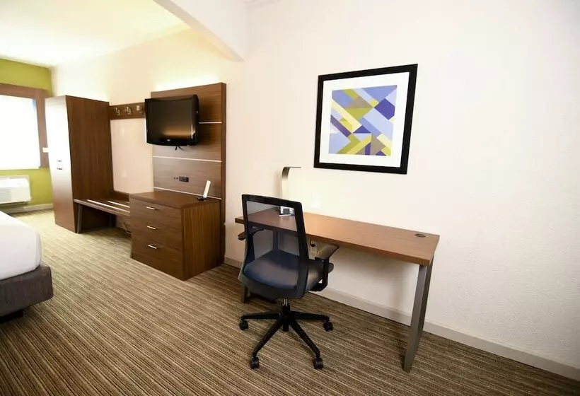 Sviitti Liikuntarajoitteisille, Holiday Inn Express Hotel & Suites Port Clinton Catawba Island, An Ihg