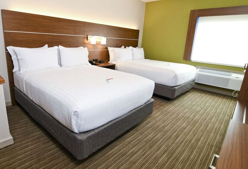 Люкс Адаптированный для Инвалидов, Holiday Inn Express Hotel & Suites Port Clinton Catawba Island, An Ihg